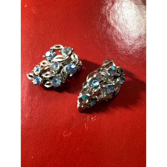 Vintage Lisner Pale-Blue Aurora Borealis Earrings - Picture 2 of 2